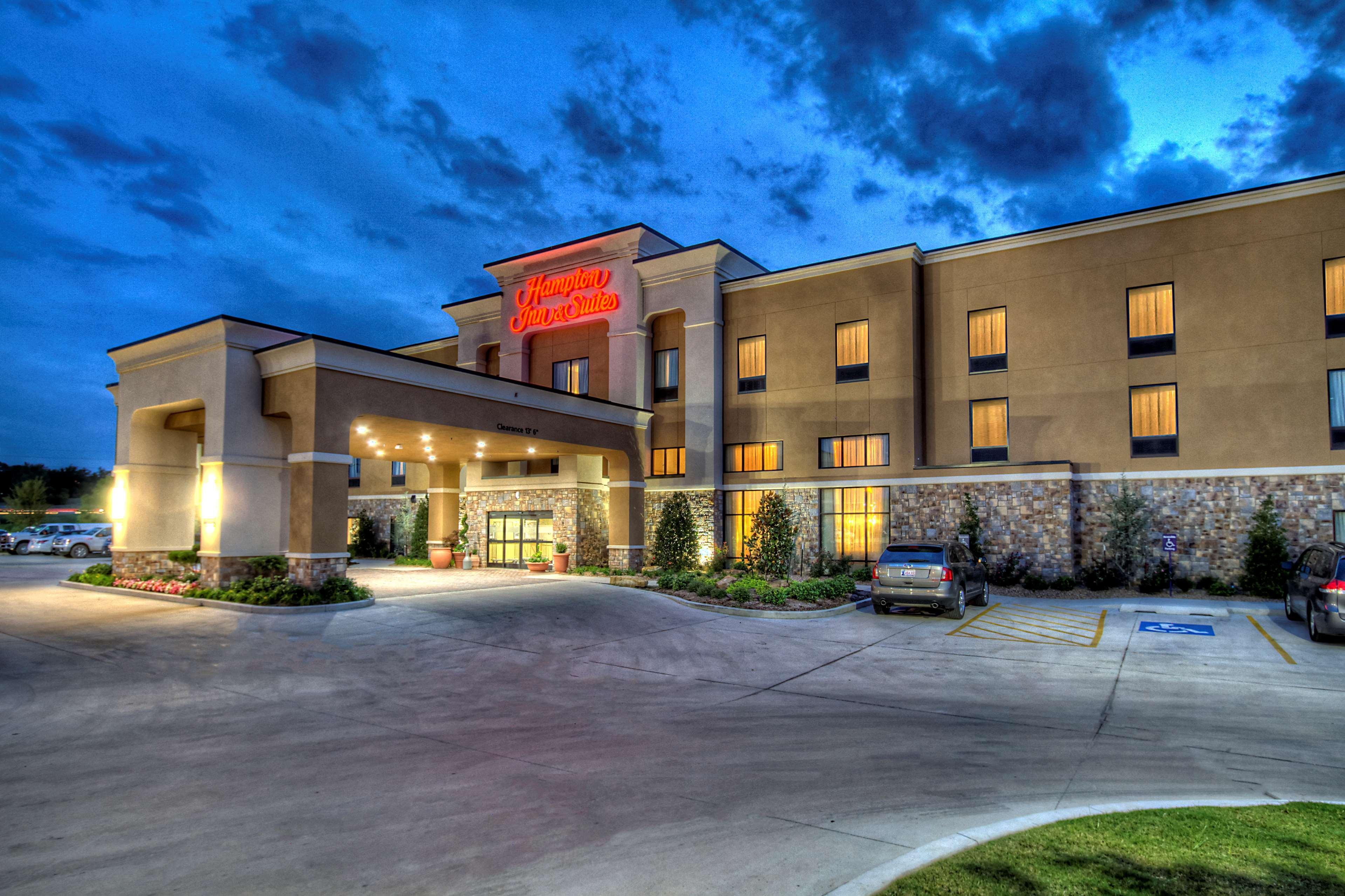 Hampton Inn And Suites Ada Exterior foto